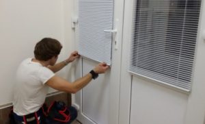 Установка рулонных жалюзи в Тольятти