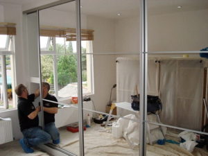 Сборка двухдверного шкафа купе