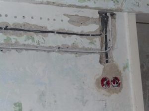 Как рассчитать стоимость замены проводки в квартире?